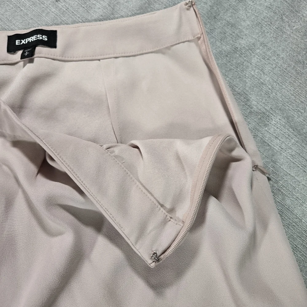 Express Womens Skirt Sz Small Pencil Office Light Blush Pink Balletcore Feminine